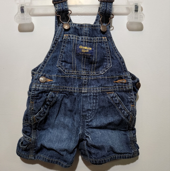 Baby Clothes - Picture 2 of 2